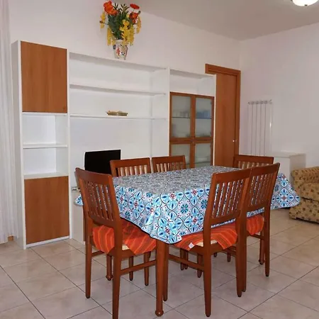 Apartment In 40285